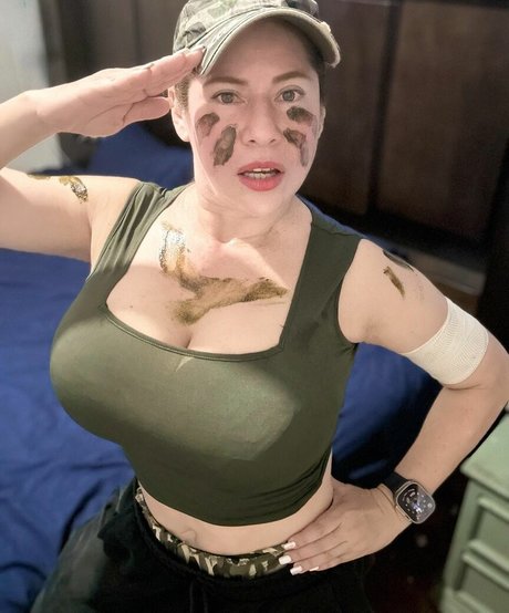 Normii OnlyFans Model Fotos