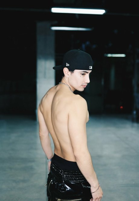 prettyboyaedan Leaks von OnlyFans