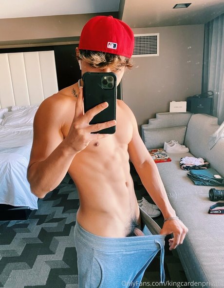 prettyboyaedan Leaks von Nacktbildern auf OnlyFans