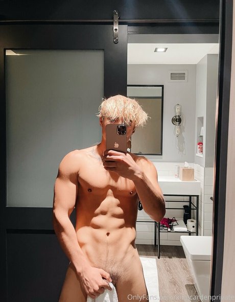 prettyboyaedan OnlyFans Beiträge