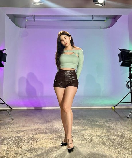 Lsoojung OnlyFans Leaks