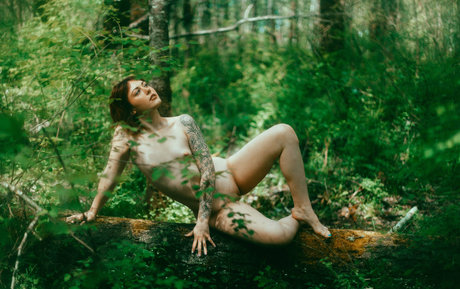 aziebugx OnlyFans schlank