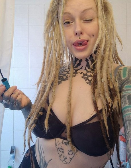 psychedelic mess Nackt