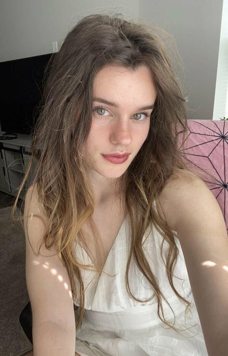 kes de OnlyFans Pornografie