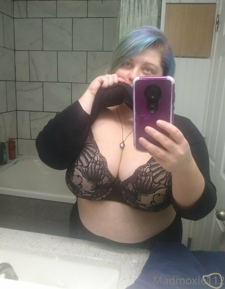 madmoxie112 Leak von OnlyFans Pornografie