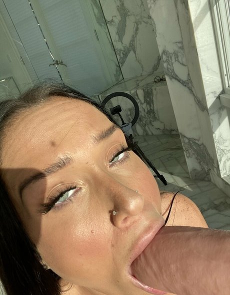 Lexiefucks OnlyFans X