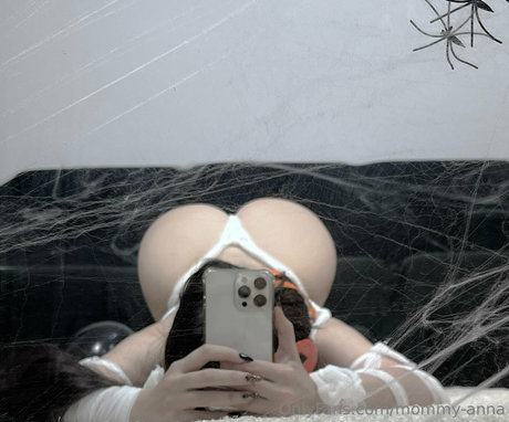 mommy anna OnlyFans Bilder