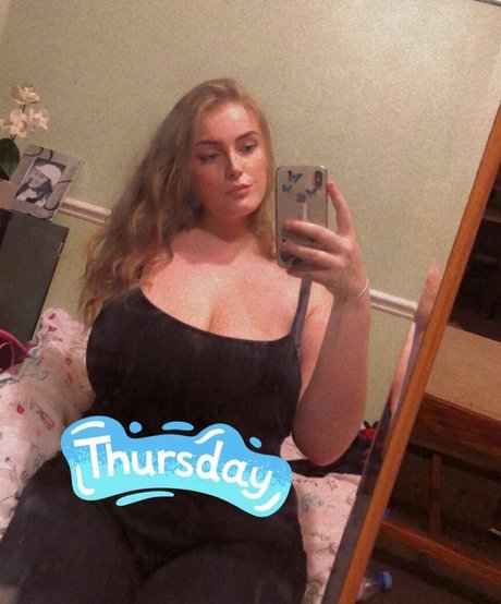 Lydia B OnlyFans-Bilder geleakt