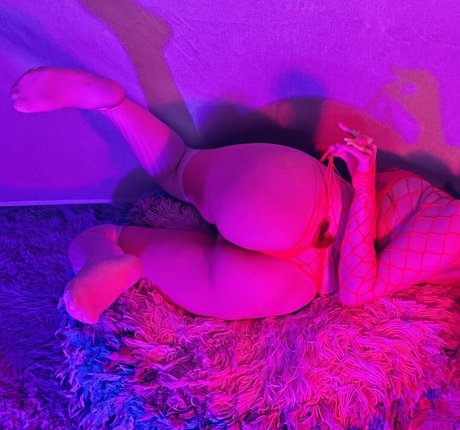 missmaevyn OnlyFans Model Fotos