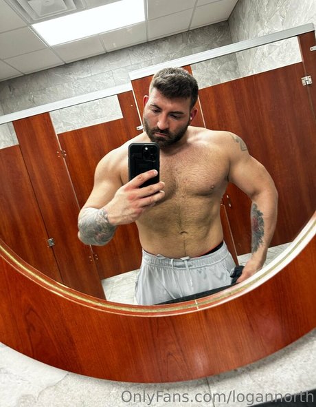 logannorth OnlyFans Lesbisch