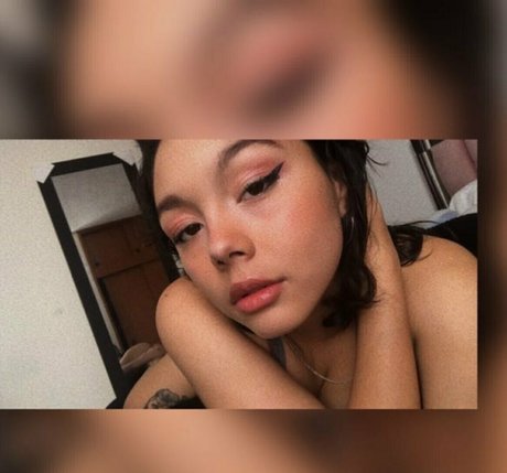 littlelolim OnlyFans Strip