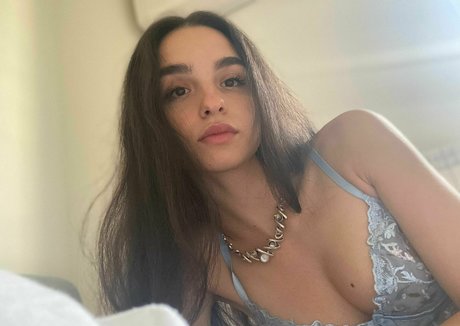 daliluu OnlyFans Brüste Bild