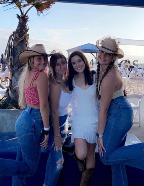 Emma R B Nacktbilder OnlyFans