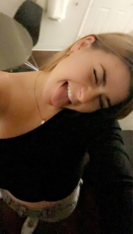 Emma R B Nacktbilder OnlyFans geleakt