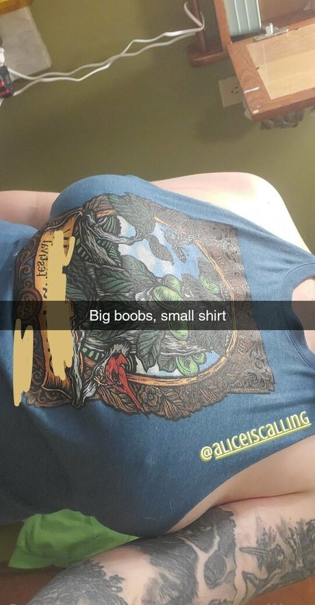 aliceiscalling OnlyFans Bilder