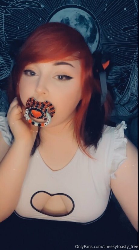 cheekytoasty free Nacktbilder von OnlyFans