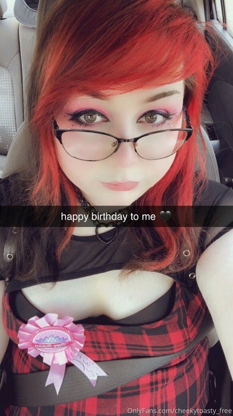 cheekytoasty free Nacktbilder von OnlyFans geleakt