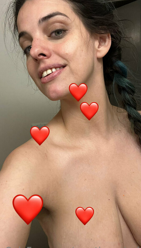 raeoticneutral OnlyFans Bilder nackt