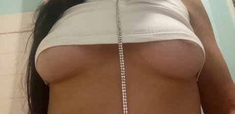 Melina polska OnlyFans nackte Brüste