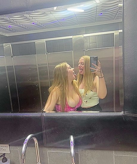 Kyla S OnlyFans Model Bilder