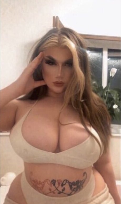 heys0phie Sex auf OnlyFans