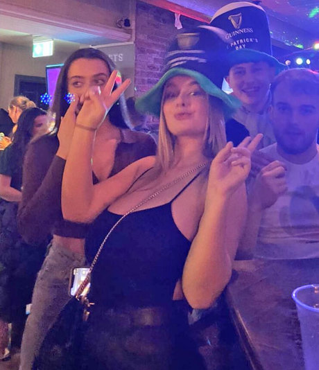 Leah Booth Nacktpornos auf OnlyFans