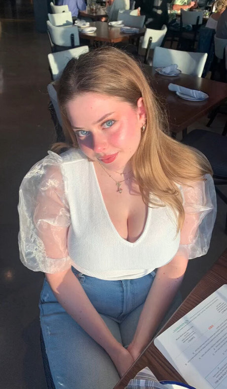 Ruby P OnlyFans Bilder