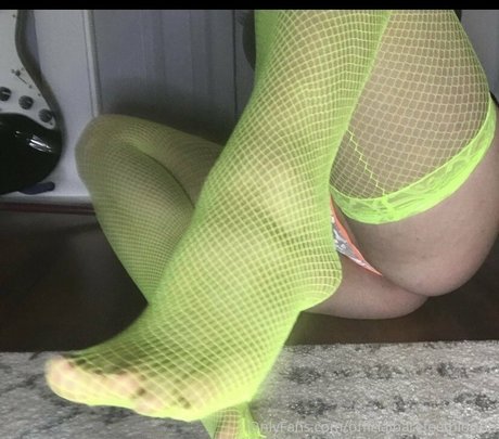 officialbarefeetblonde Titten OnlyFans