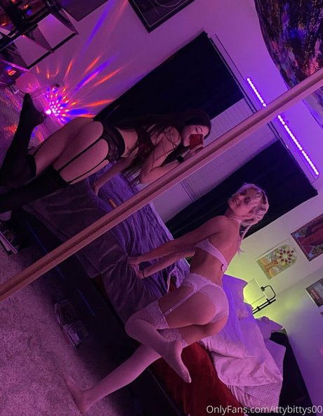 ittybittys00 OnlyFans nackt