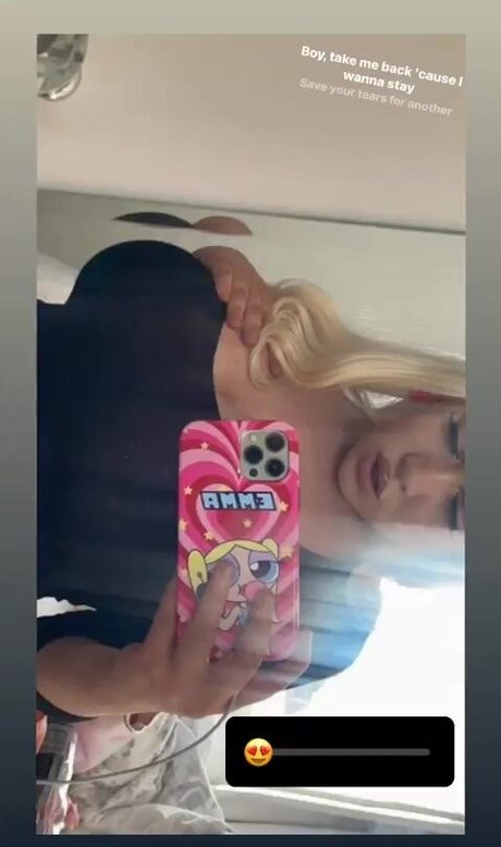 Emma H OnlyFans Model Bilder