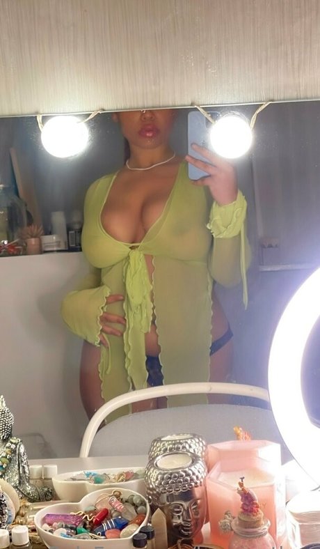 Keanna Theo OnlyFans Model Bilder