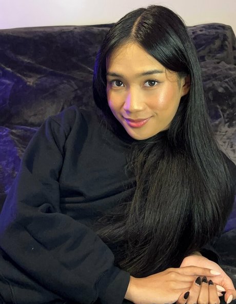 bankfemboy Nackt auf OnlyFans