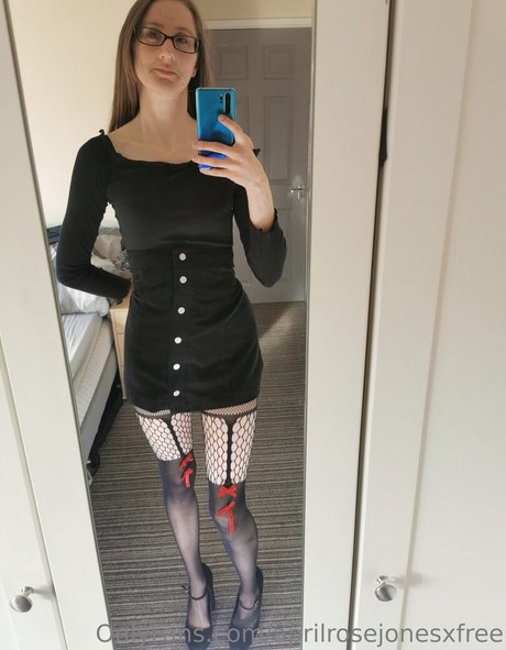 aprilrosejonesxfree OnlyFans Nacktbilder