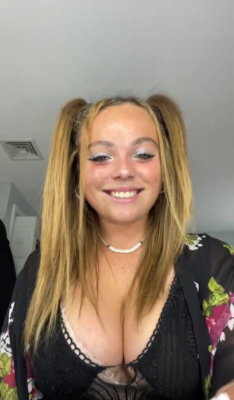 Hannah B Nacktbilder von OnlyFans geleakt