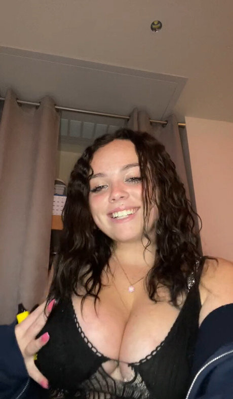 Hannah B Nacktbilder von OnlyFans geleakt