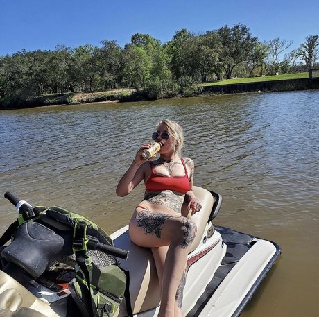 Awholeassmessbpd OnlyFans Joi