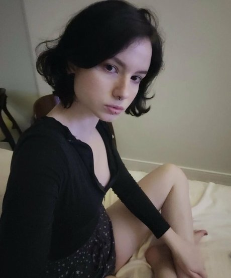 lunarium Oben ohne OnlyFans