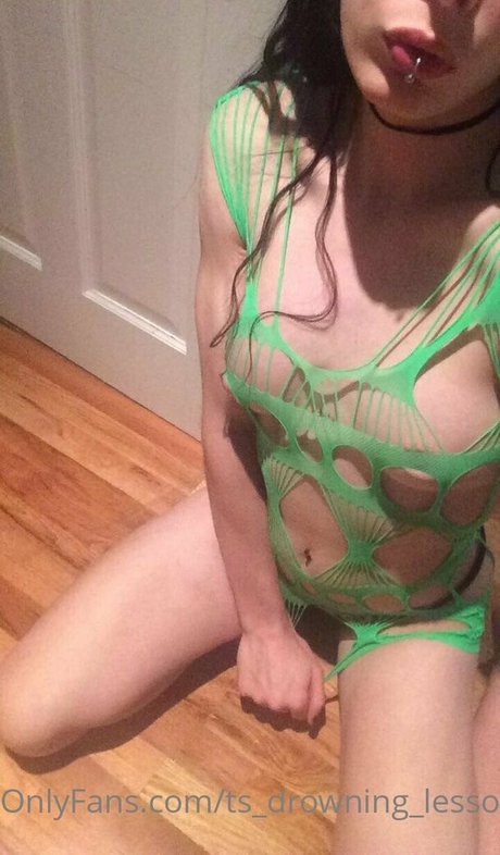 ts drowning lessons OnlyFans geleakt