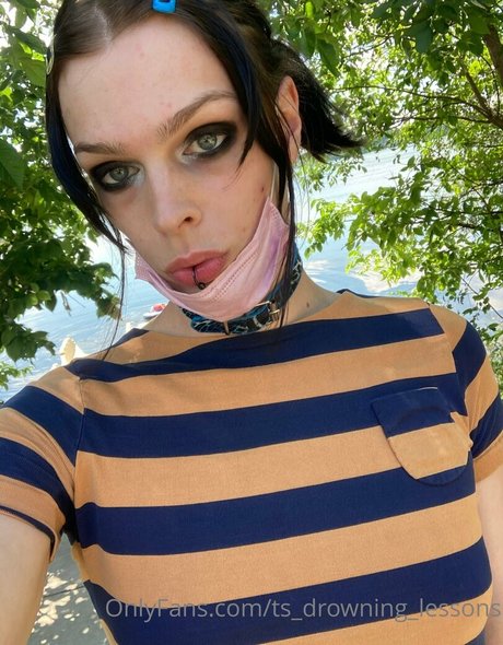 ts drowning lessons OnlyFans Leaj