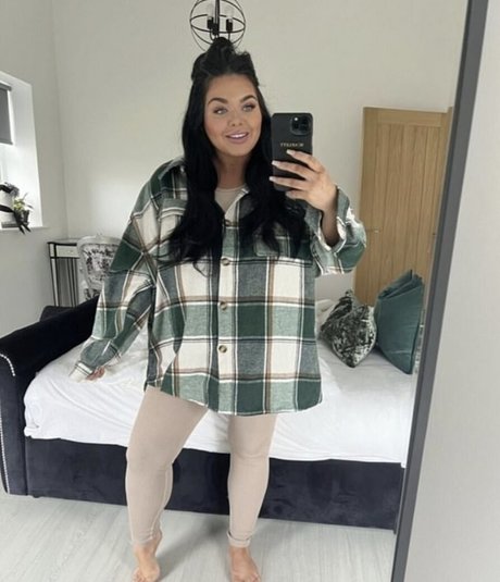 Scarlett Moffatt Sex auf OnlyFans