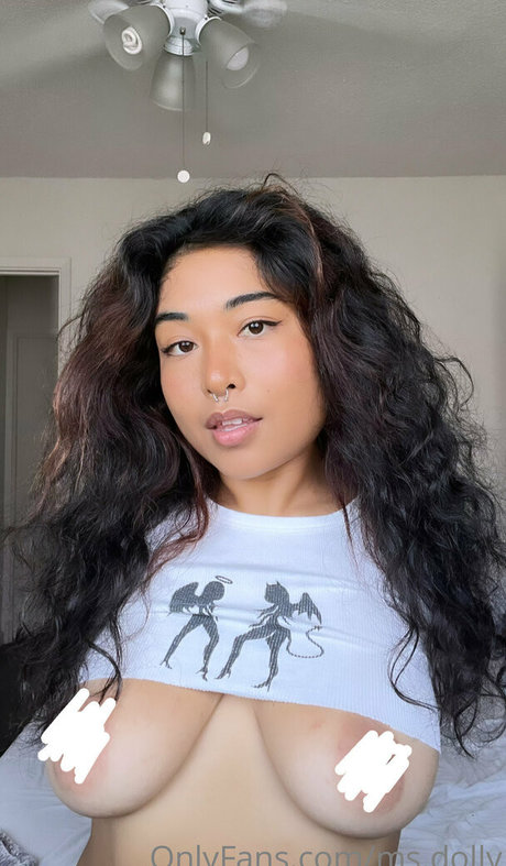 Ms Dolly OnlyFans nackte Brüste