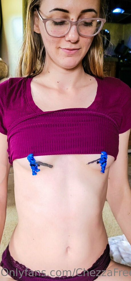 chezzafree OnlyFans explizite Inhalte