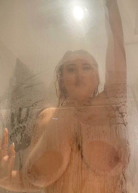 thisislauraxx OnlyFans Star