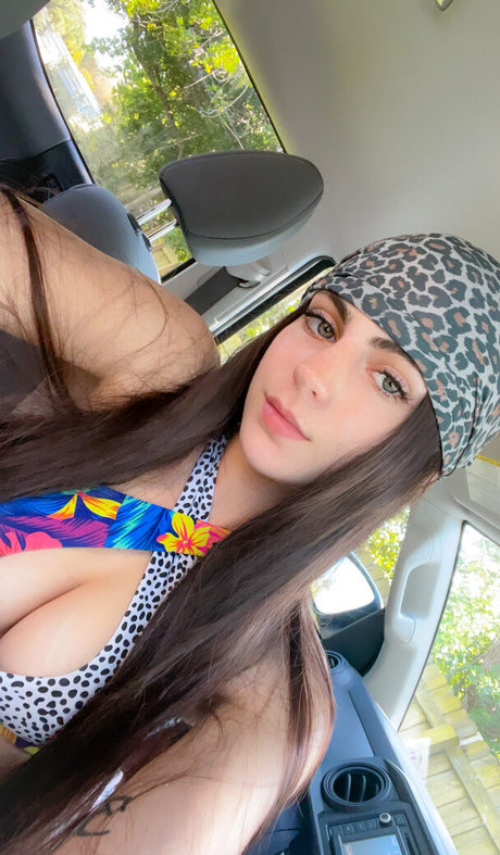 Luna Benna OnlyFans Bilder nackt