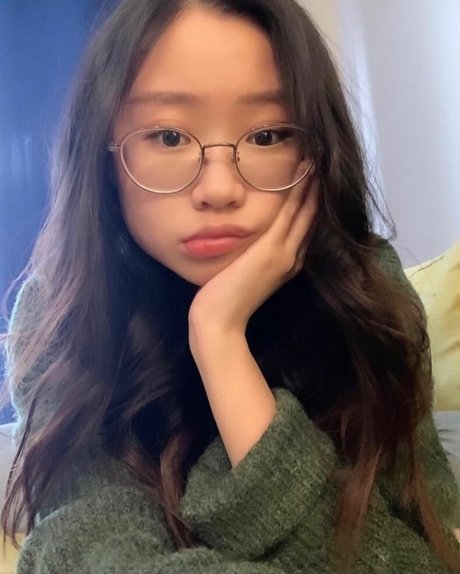 urshortie OnlyFans-Pornos