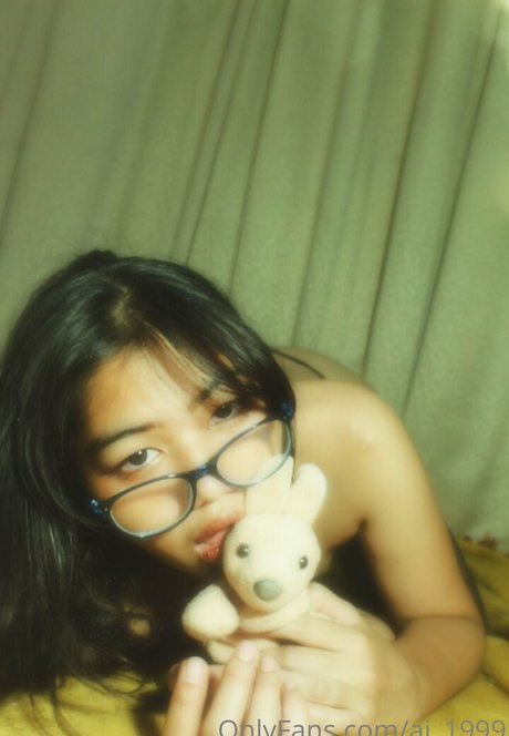 ai 1999 OnlyFans Star