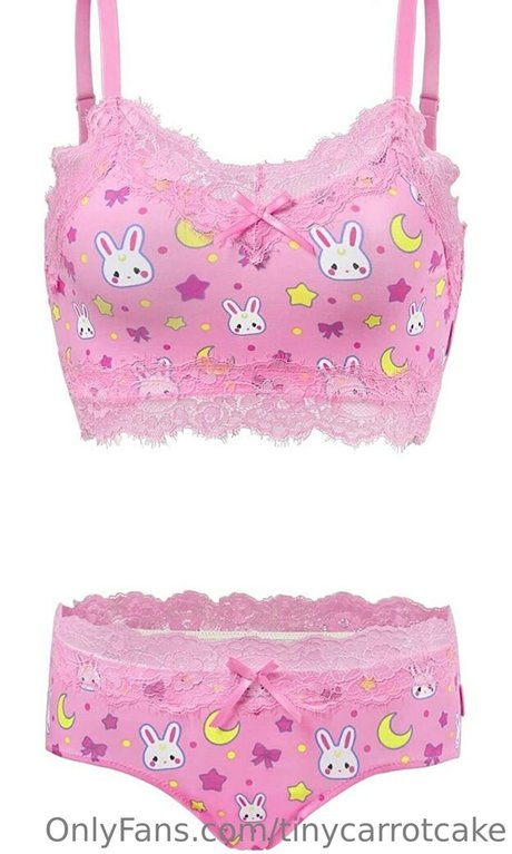 tinycarrotcake OnlyFans