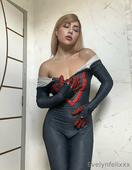 Evelyn Felix OnlyFans-Bilder