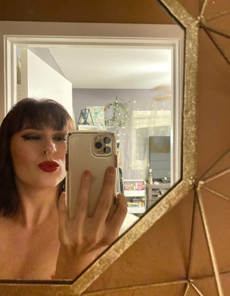 c reign OnlyFans Nacktbilder