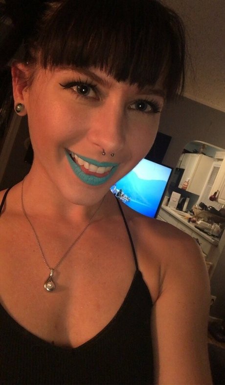 c reign OnlyFans-Bilder